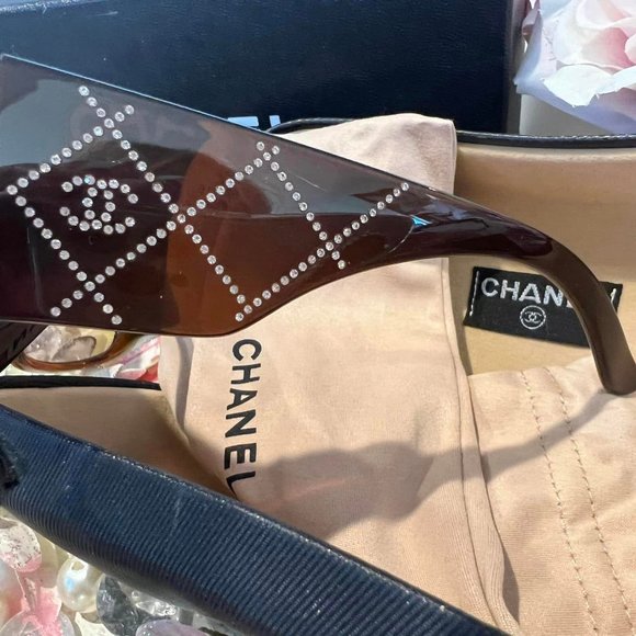 CHANEL Designer Sunglasses - Picture 10 of 13